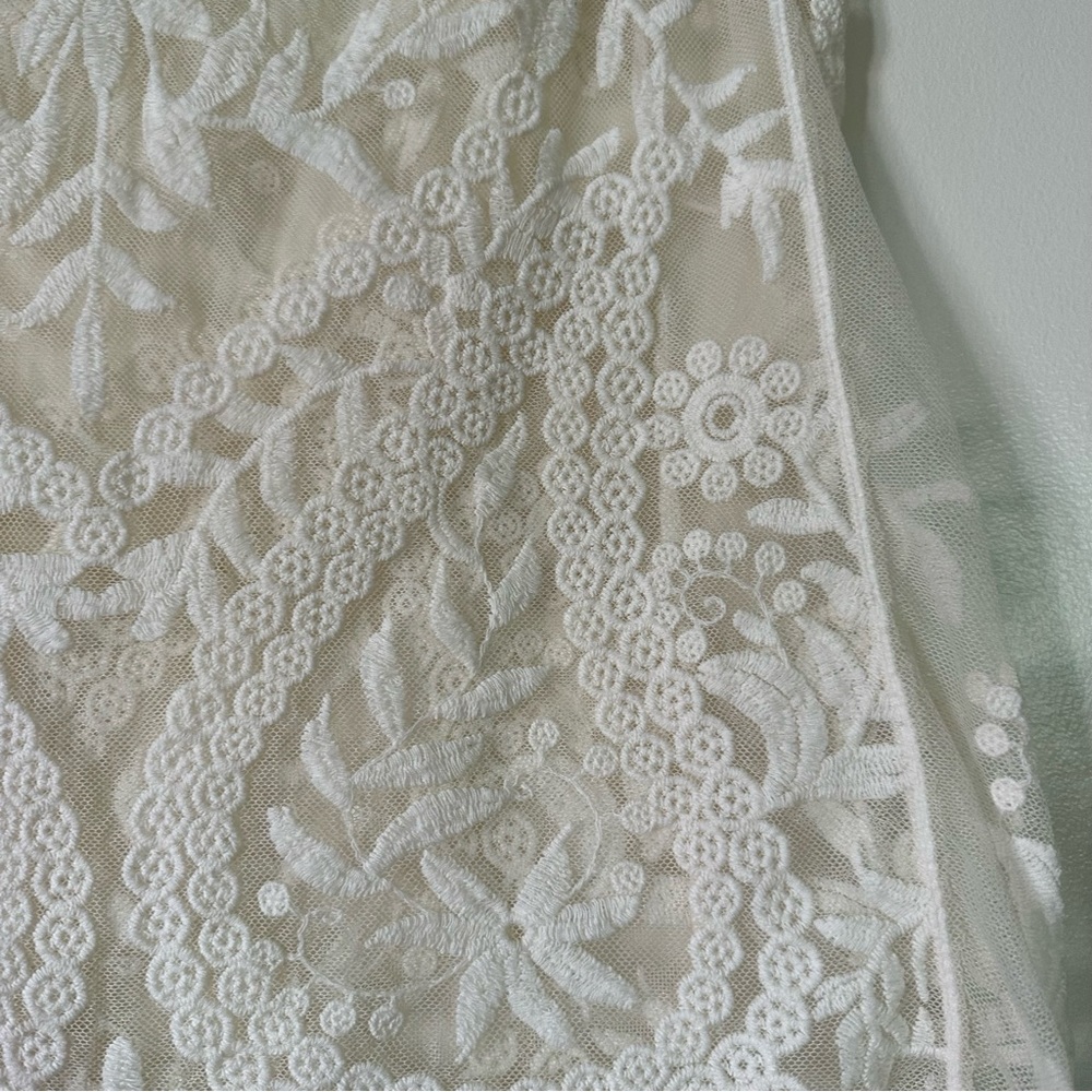 Bohemian Summer Style Cream Sheer Lace Top- Size 12 - Women’s Top- Short sleeves - Picture 3 of 4